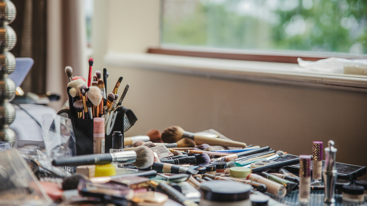 De kunst van luxe: Waarom je make-upkwasten het geheim zijn voor een perfecte make-up